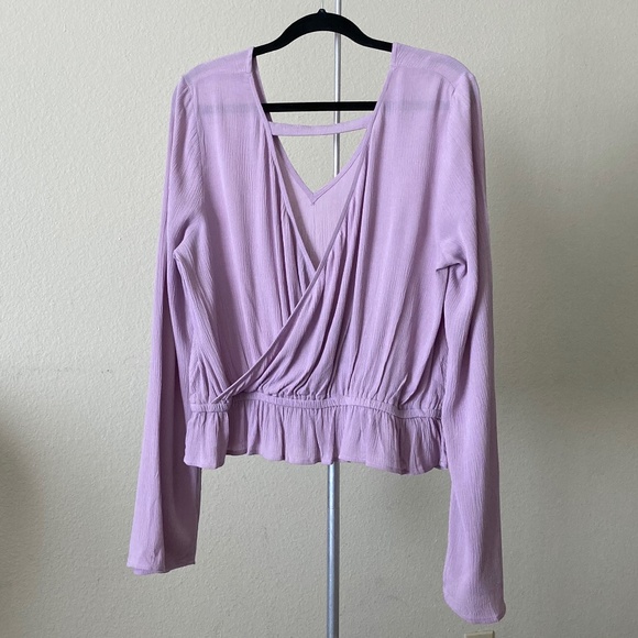 Express (New without Tags) Blouse / Top / Size M / Lilac - Picture 3 of 4
